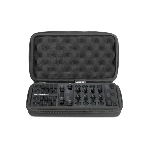Offre Exclusive Udg U 8503 BL Housse Noire Pour Traktor X1 MK3