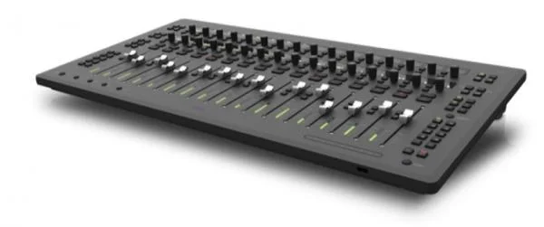 Promotion Saisonnière Avid Protools S3 Control Surface Studio