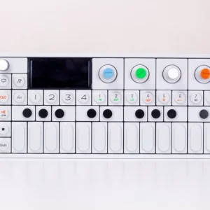Teenage Engineering OP-1 synth portable tout-en-un Dernière Chance