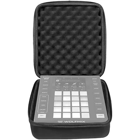 Eva Case Wolfmix Walkasse Remise
